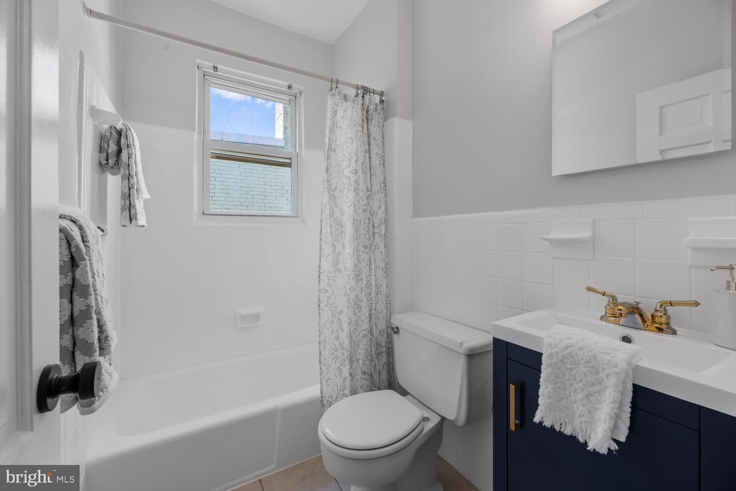 503 10th Street Southeast Washington, DC 20003 - Photo 14 of 67 Full Bath