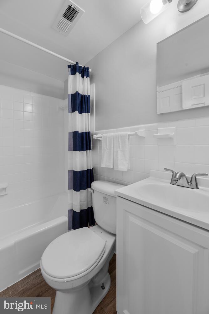 503 10th Street Southeast Washington, DC 20003 - Photo 20 of 67 Full Bath