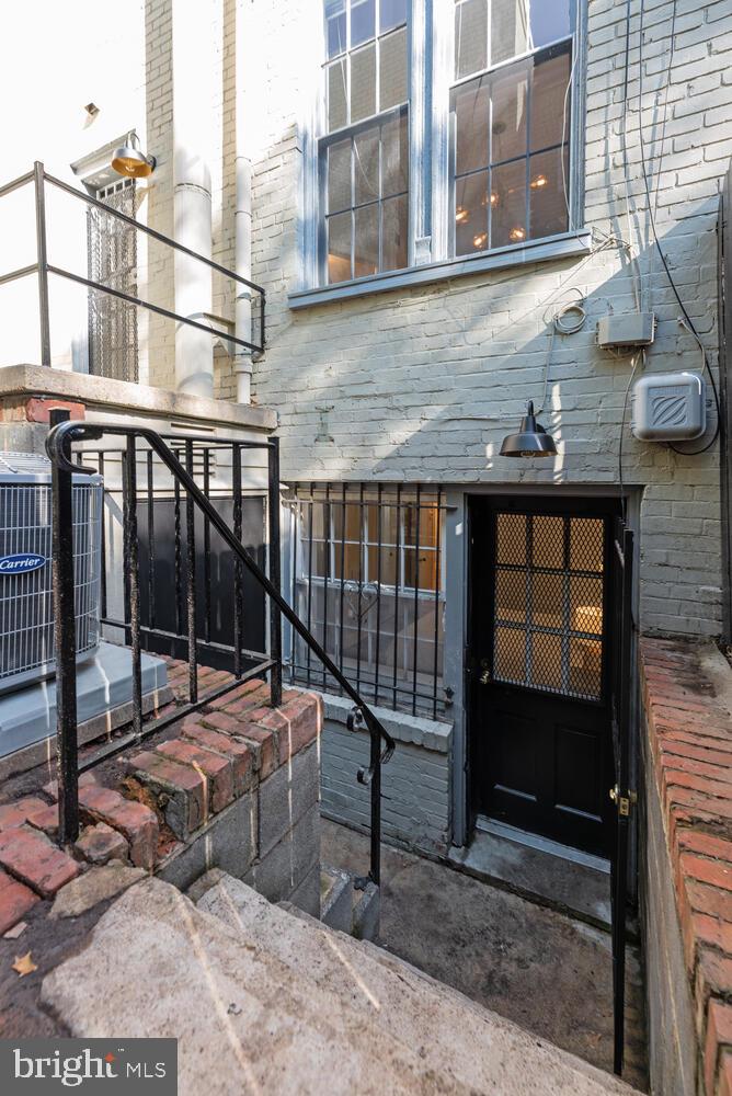 503 10th Street Southeast Washington, DC 20003 - Photo 33 of 67