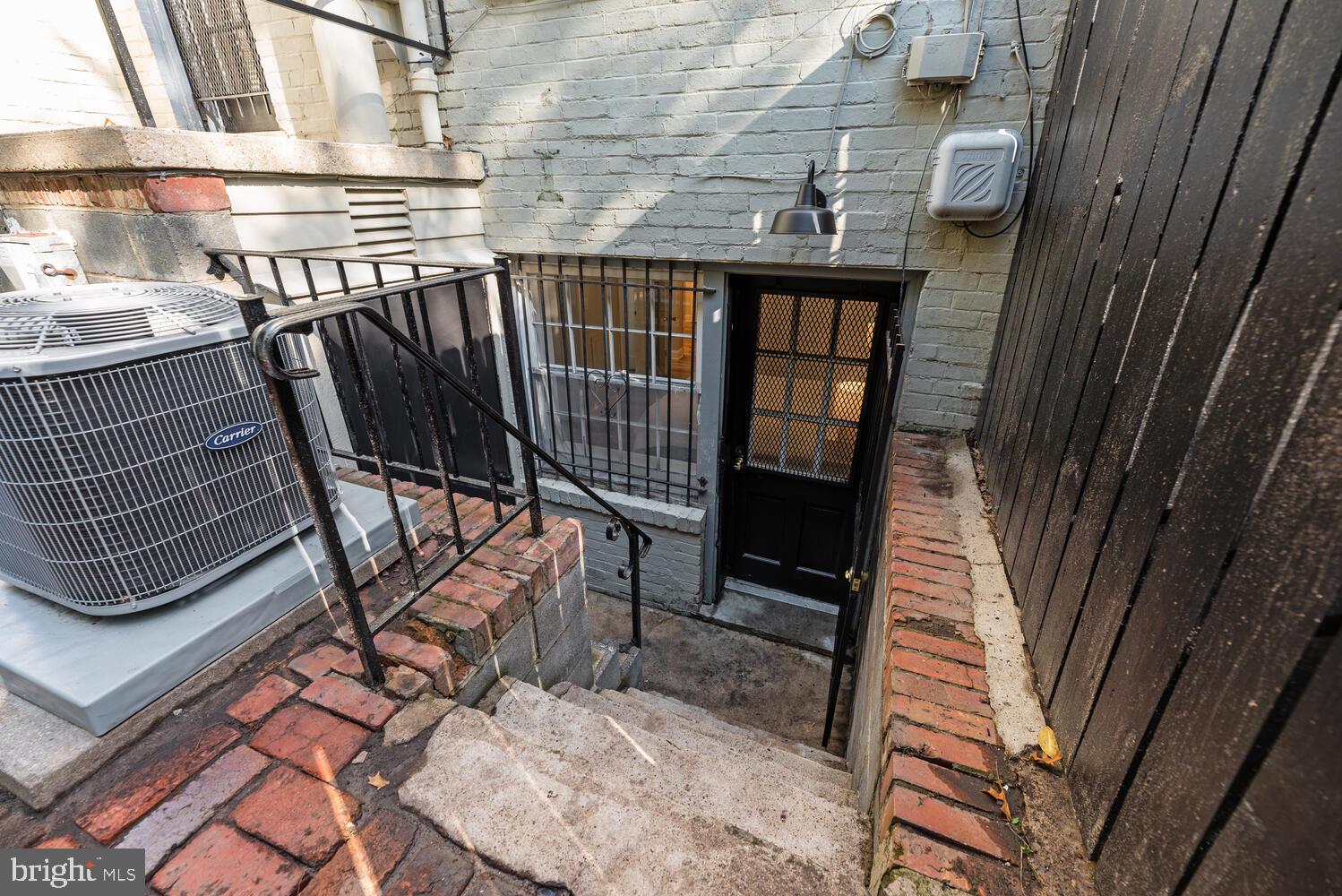 503 10th Street Southeast Washington, DC 20003 - Photo 35 of 67