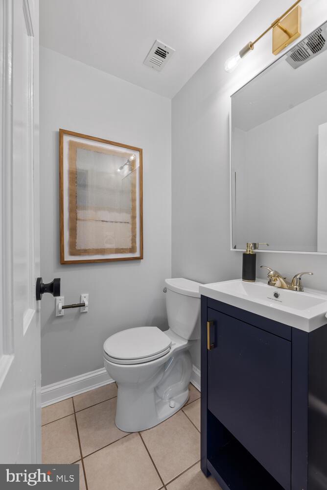 503 10th Street Southeast Washington, DC 20003 - Photo 6 of 67 Half Bath on Main Level