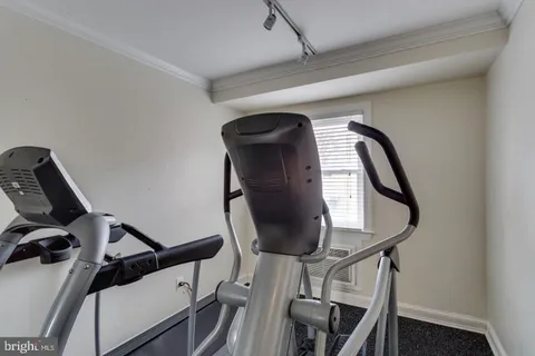 $290,000 | 906 South Washington Street, Unit 307, Alexandria, VA 22314