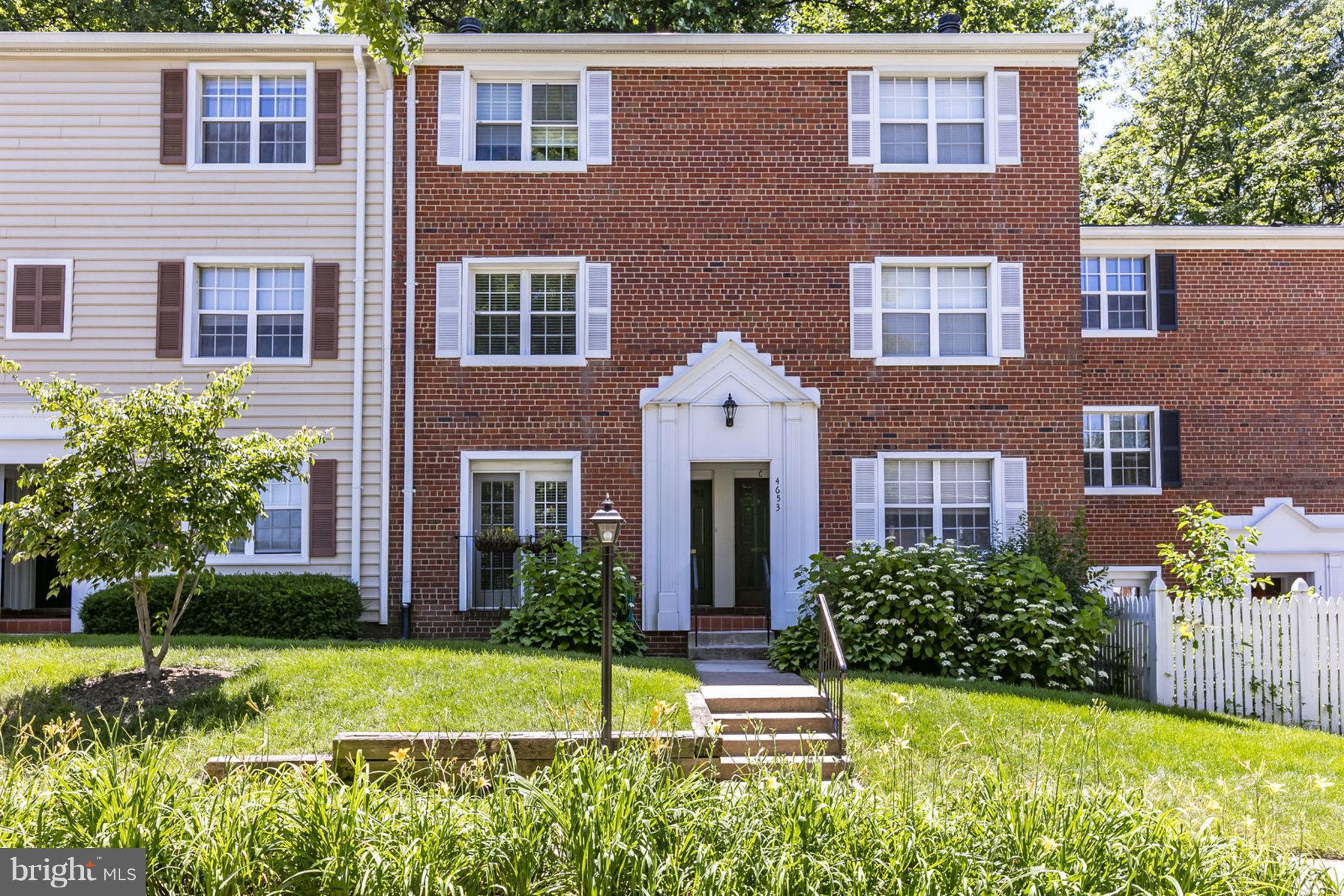 4653 28th Road South, Unit A Arlington, VA 22206 - Photo 1 of 25 Exterior (Front)