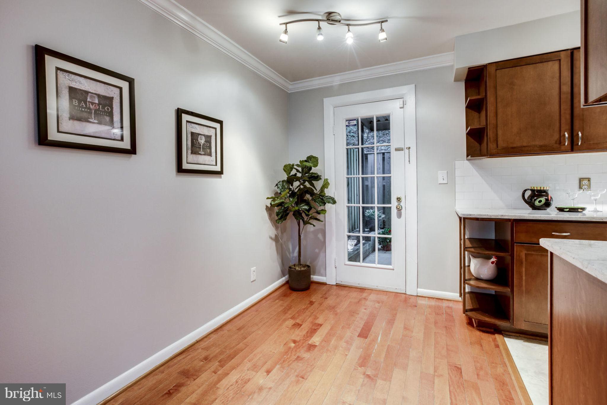 4653 28th Road South, Unit A Arlington, VA 22206 - Photo 7 of 25 Dining Room