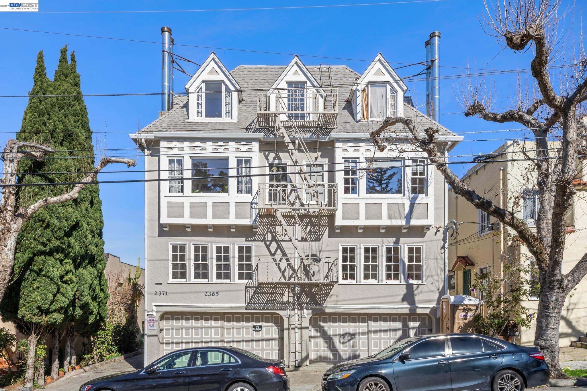 2365 Virginia Street, Unit 2 Berkeley, CA 94709 - Photo 2 of 19 a front view of a building
