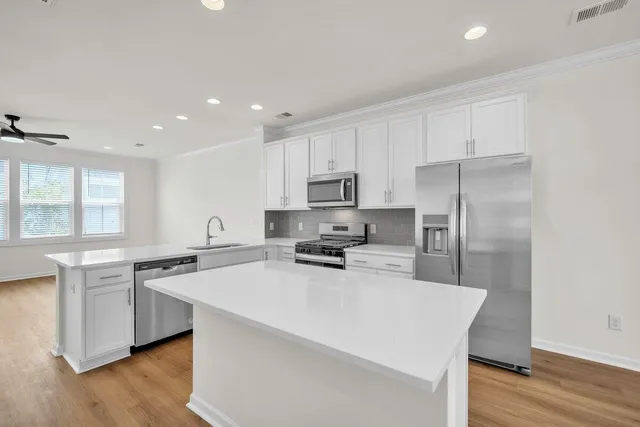 $2,500 | 613 Southview Lane, Summerville, SC 29486