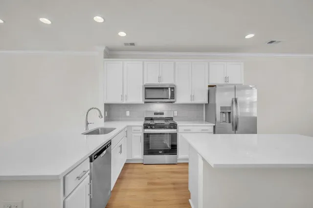 $2,500 | 613 Southview Lane, Summerville, SC 29486