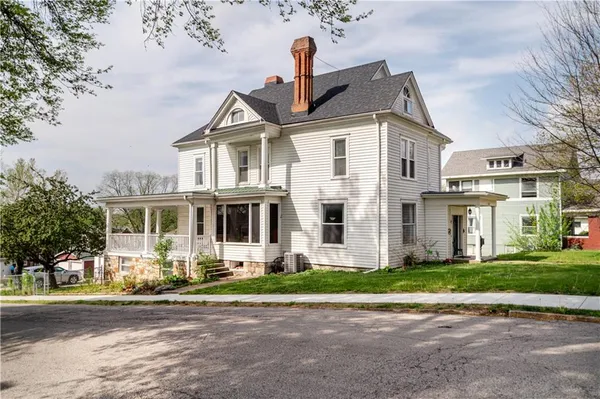 $335,000 | 1100 Santa Fe Street, Atchison, KS 66002