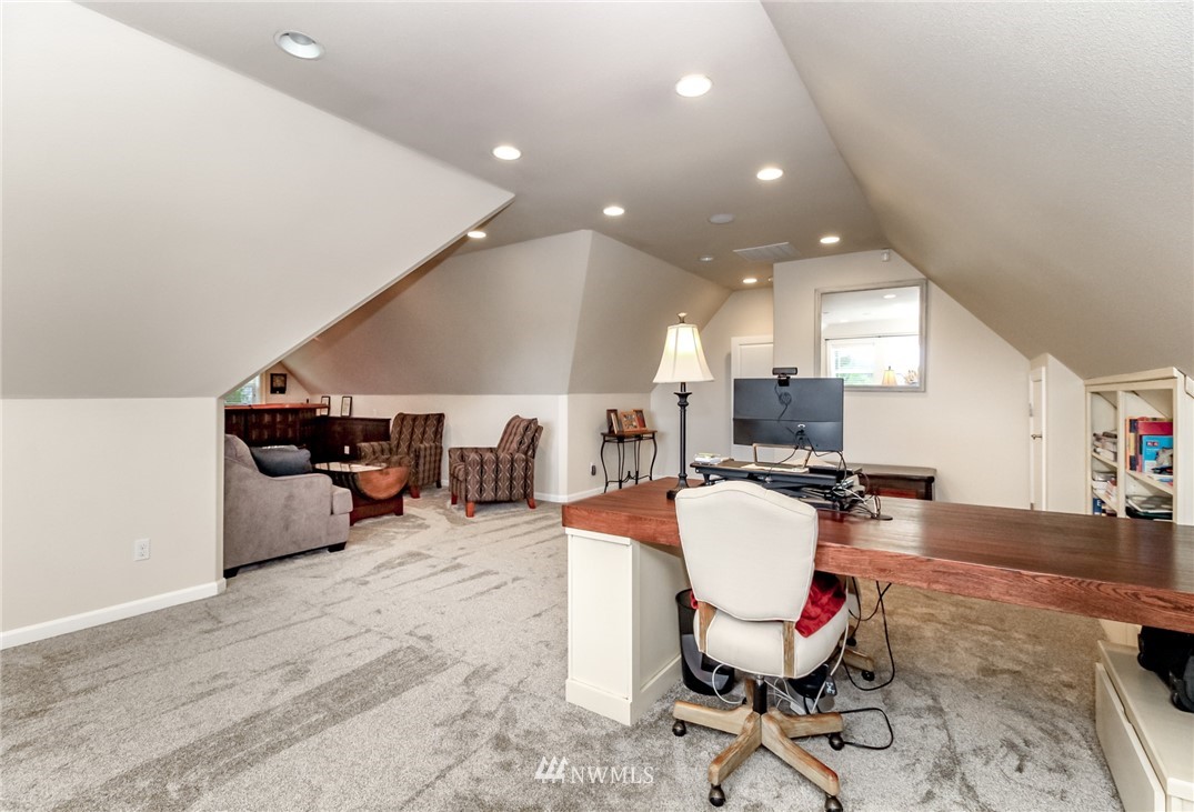 10725 Clark Road Southeast Yelm, WA 98597 - Photo 16 of 40 Gallery Image 16