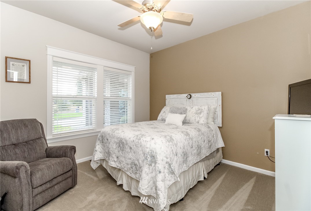10725 Clark Road Southeast Yelm, WA 98597 - Photo 17 of 40 Gallery Image 17
