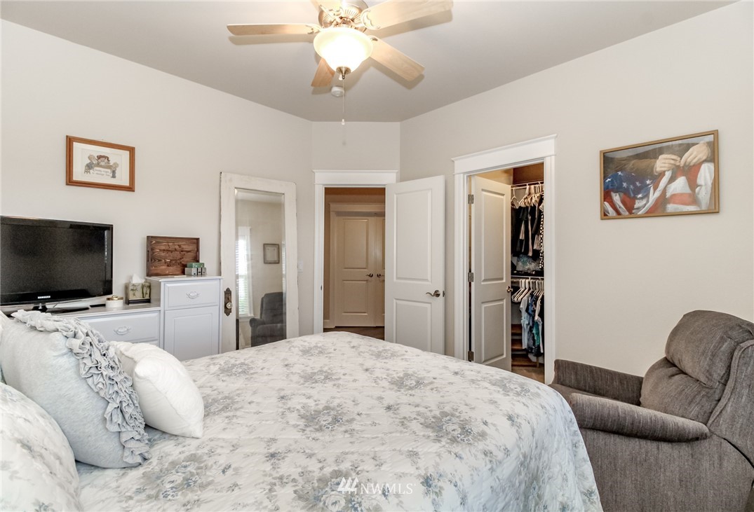 10725 Clark Road Southeast Yelm, WA 98597 - Photo 18 of 40 Gallery Image 18