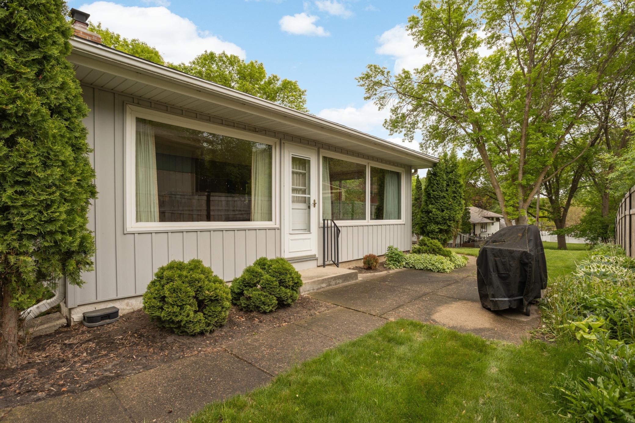 5009 Holiday Road Minnetonka, MN 55345 - Photo 28 of 37 Gallery Image 28