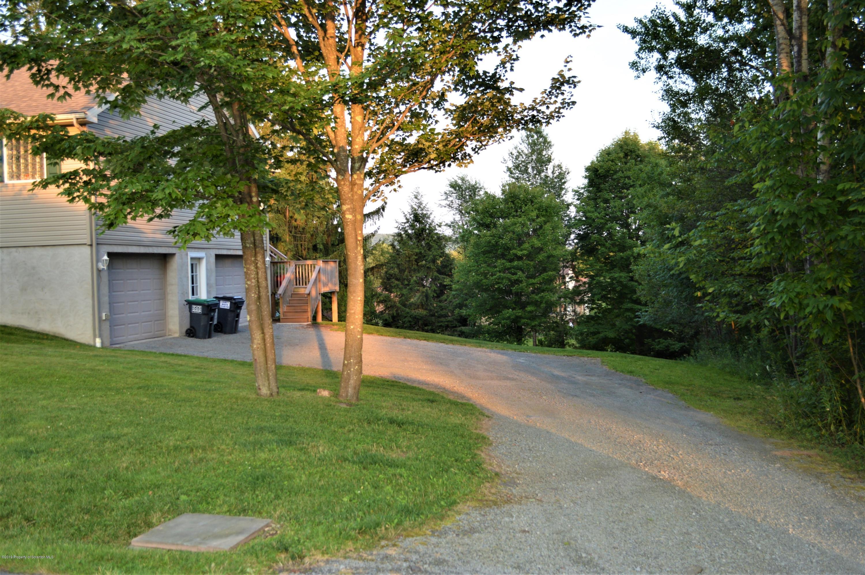 123 Grouse Hill Carbondale, PA 18407 - Photo 4 of 32 Gallery Image 4