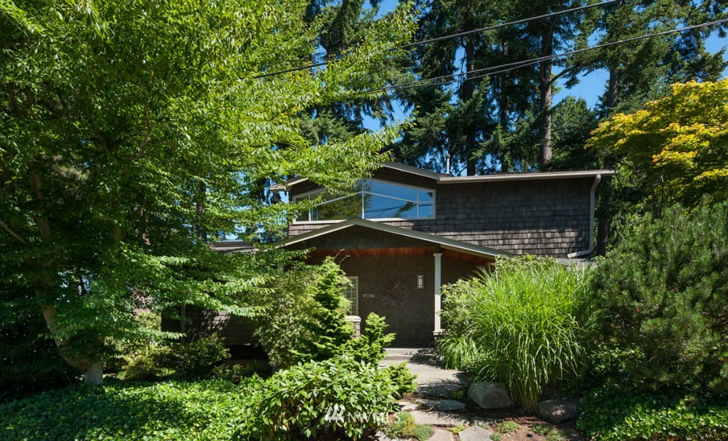 9016 Fauntleroy Way Southwest Seattle, WA 98136 - Photo 13 of 17 Gallery Image 13