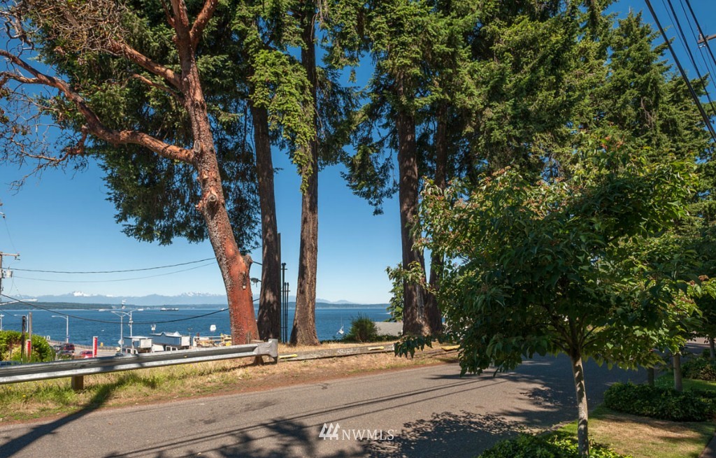 9016 Fauntleroy Way Southwest Seattle, WA 98136 - Photo 16 of 17 Gallery Image 16