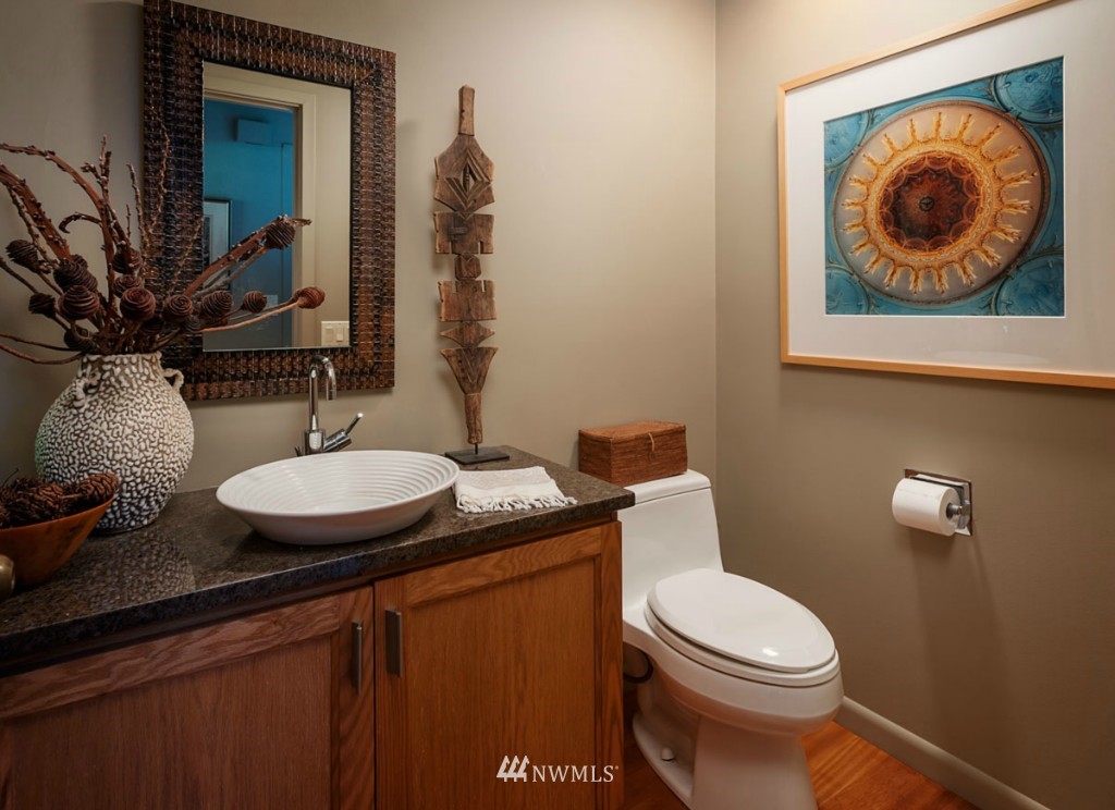 9016 Fauntleroy Way Southwest Seattle, WA 98136 - Photo 6 of 17 Gallery Image 6