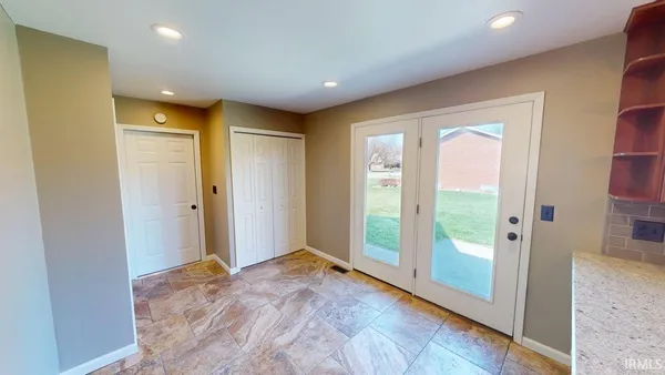 $344,700 | 1332 West 2nd Street, Jasper, IN 47546