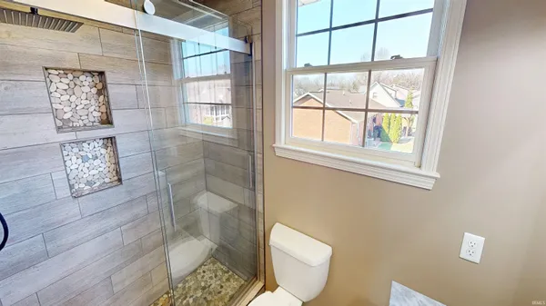 $344,700 | 1332 West 2nd Street, Jasper, IN 47546