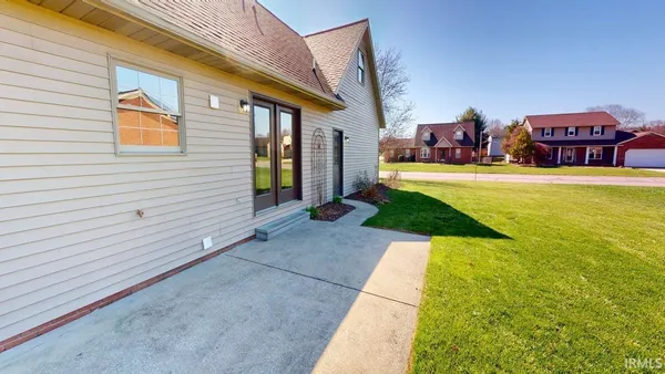 $344,700 | 1332 West 2nd Street, Jasper, IN 47546