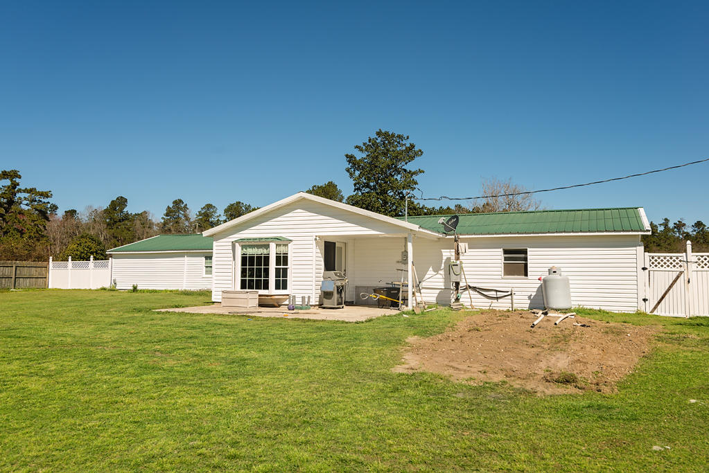 1805 Fish Road Ridgeville, SC 29472 - Photo 3 of 25 1805 Fish Rd pic 5