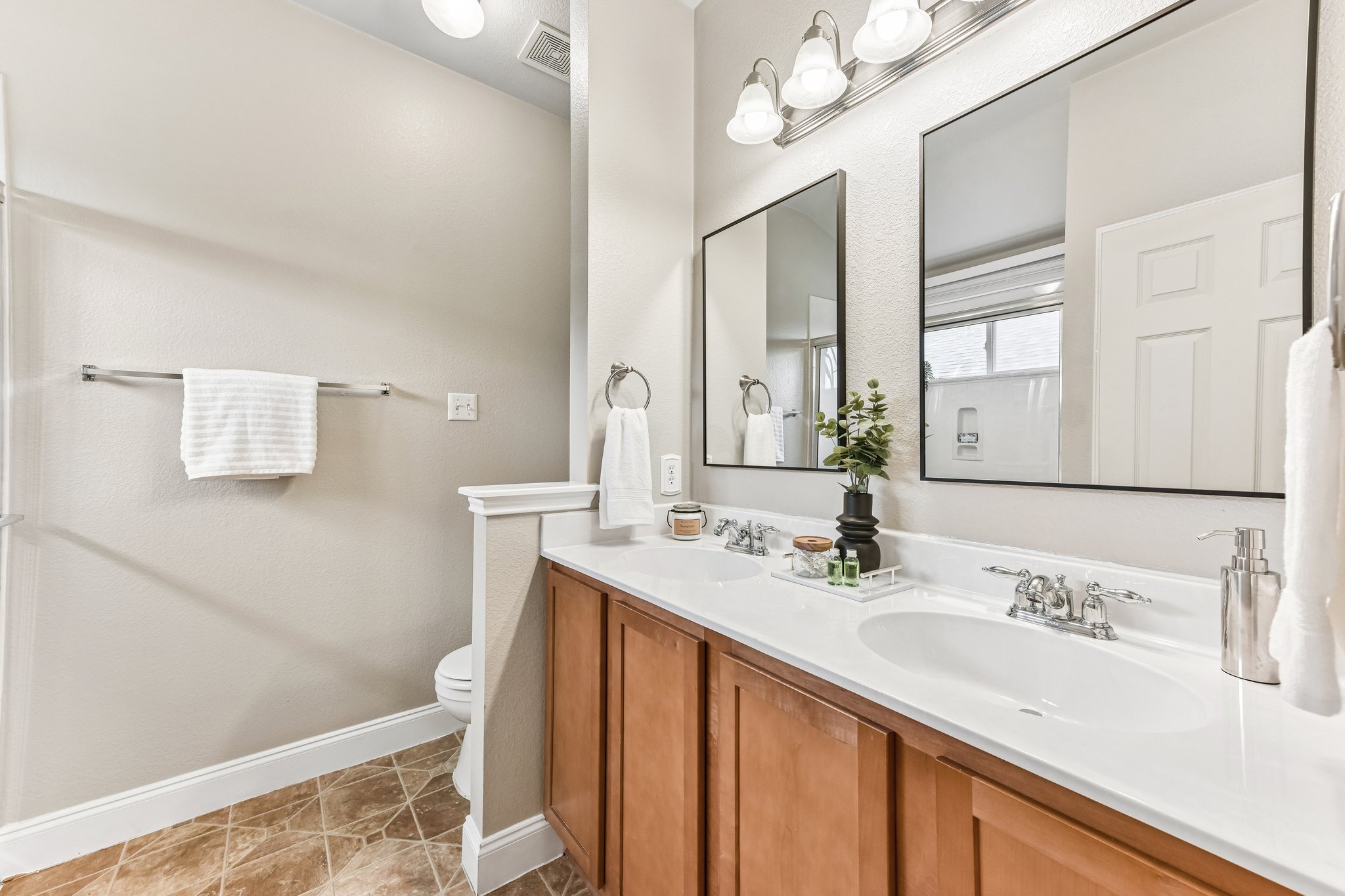 1409 Kendalia Street Austin, TX 78748 - Photo 14 of 31