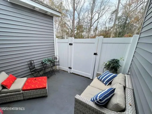 $1,800 | 1823 Fox Den Way, Unit 6, Greenville, NC 27858