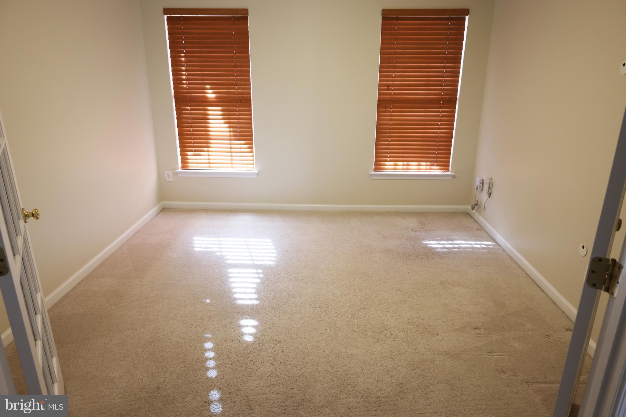 21795 Willesden Jct Terrace Sterling, VA 20166 - Photo 12 of 53 Great Light