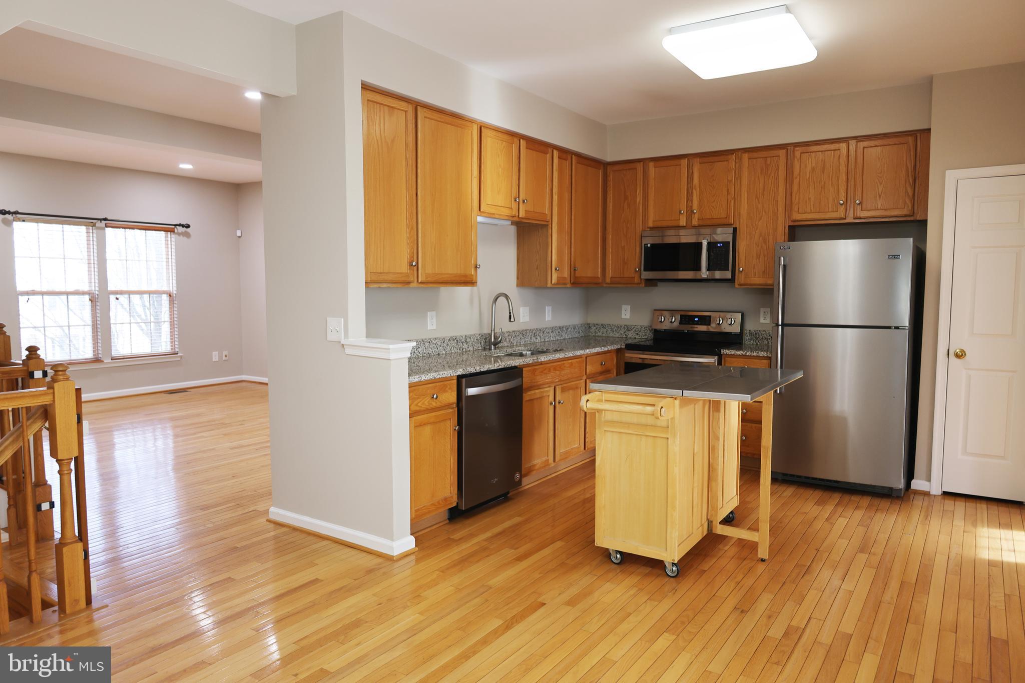 21795 Willesden Jct Terrace Sterling, VA 20166 - Photo 22 of 53 Kitchen