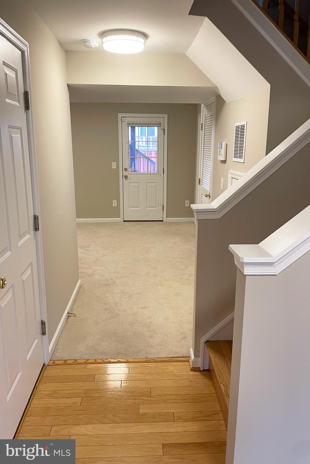 21795 Willesden Jct Terrace Sterling, VA 20166 - Photo 5 of 53 Entrance Internal