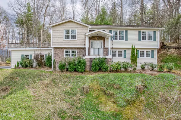 $389,900 | 580 Cedar Street, Mountain City, TN 37683