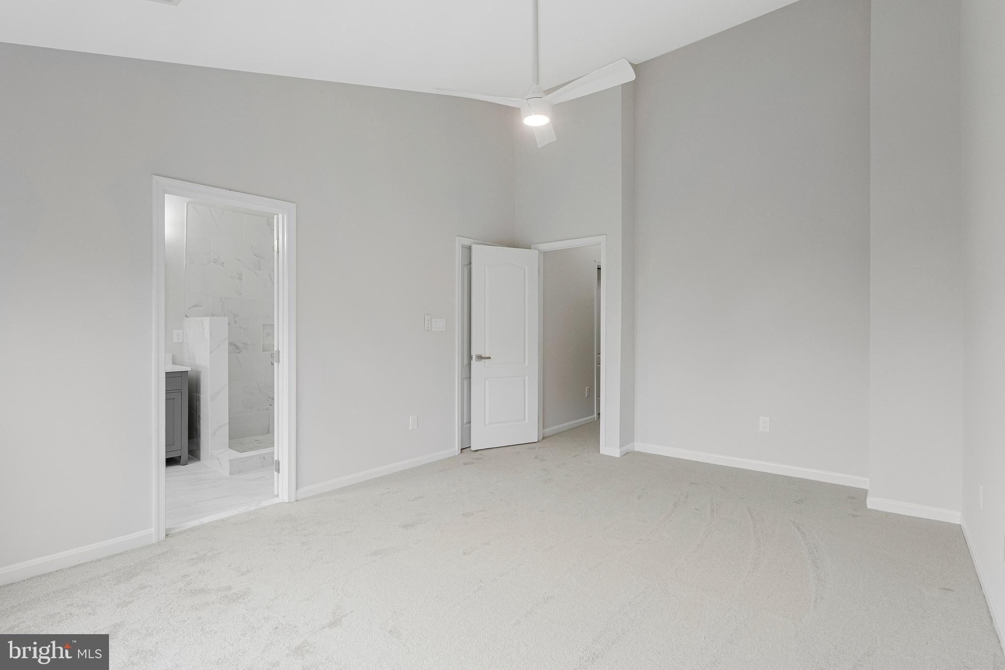 12033 Edgemere Circle Reston, VA 20190 - Photo 25 of 53 Primary Suite