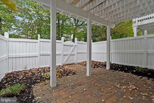 $825,000 | 12033 Edgemere Circle, Reston, VA 20190