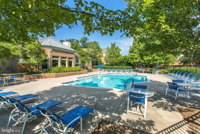 $825,000 | 12033 Edgemere Circle, Reston, VA 20190