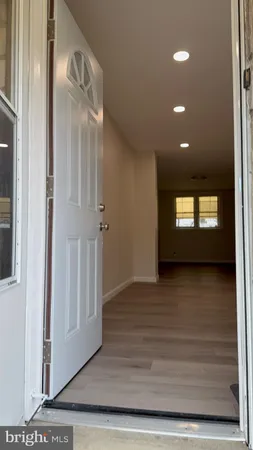a view of empty room with window