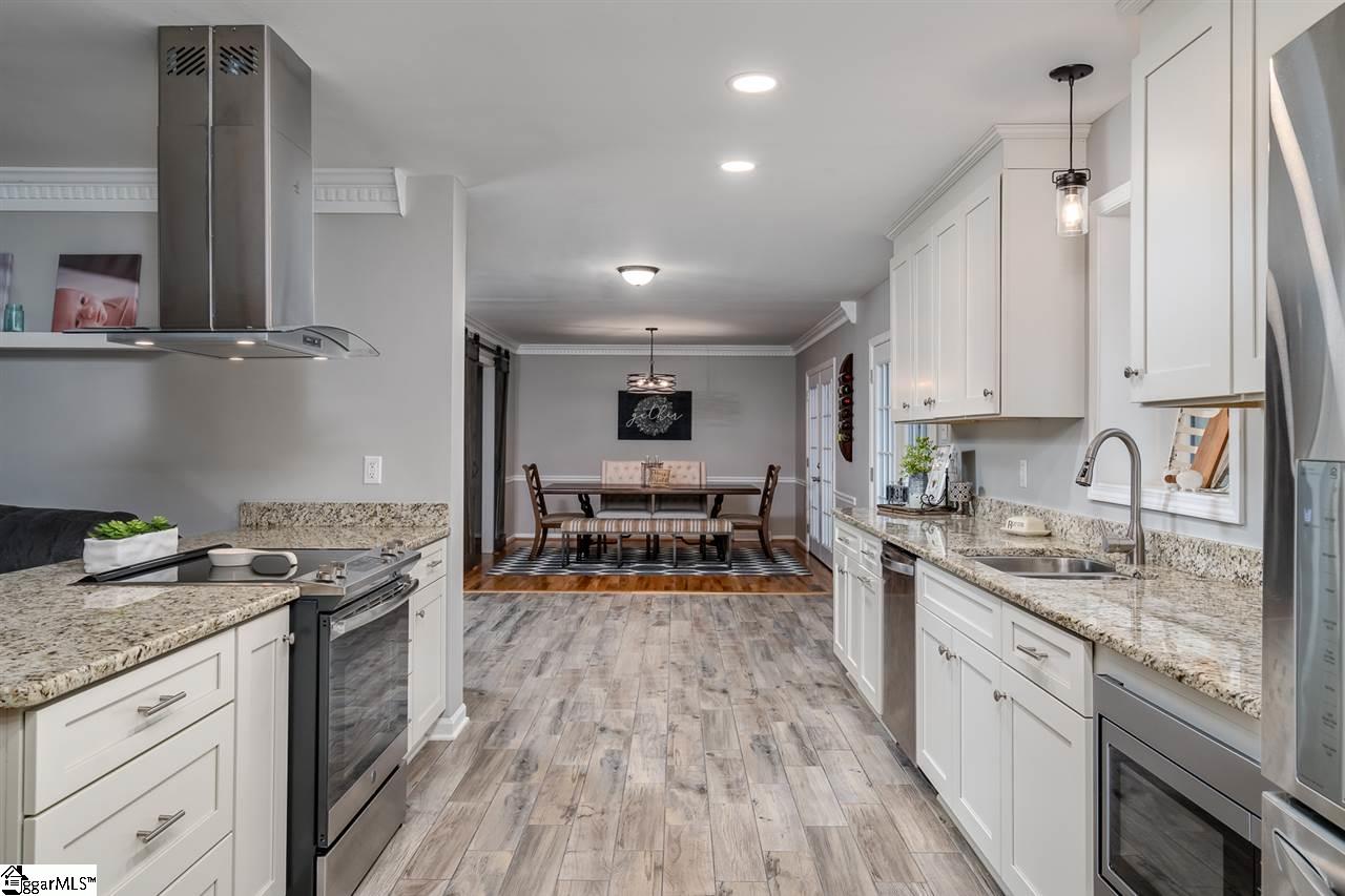 304 Fox Creek Road Anderson, SC 29621 - Photo 8 of 35