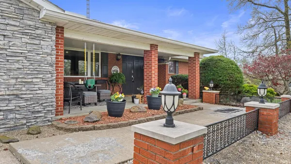 $497,500 | 2754 US Highway 50 East, Bedford, IN 47421