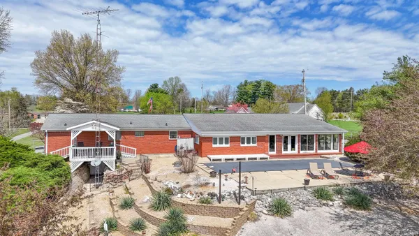 $497,500 | 2754 US Highway 50 East, Bedford, IN 47421