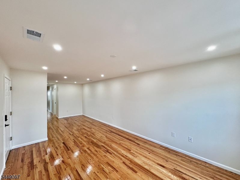 156 Ridgewood Avenue, Unit 1 Newark, NJ 07108 - Photo 32 of 44 Gallery Image 32