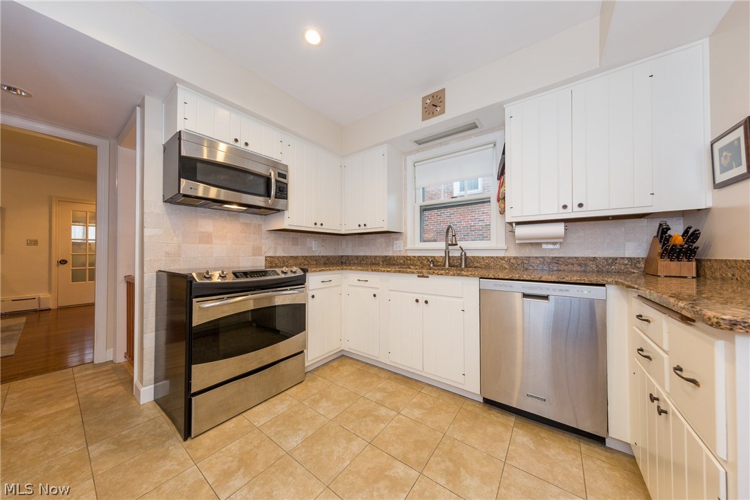 17001 Fernway Road Cleveland, OH 44120 - Photo 9 of 35 Gallery Image 9