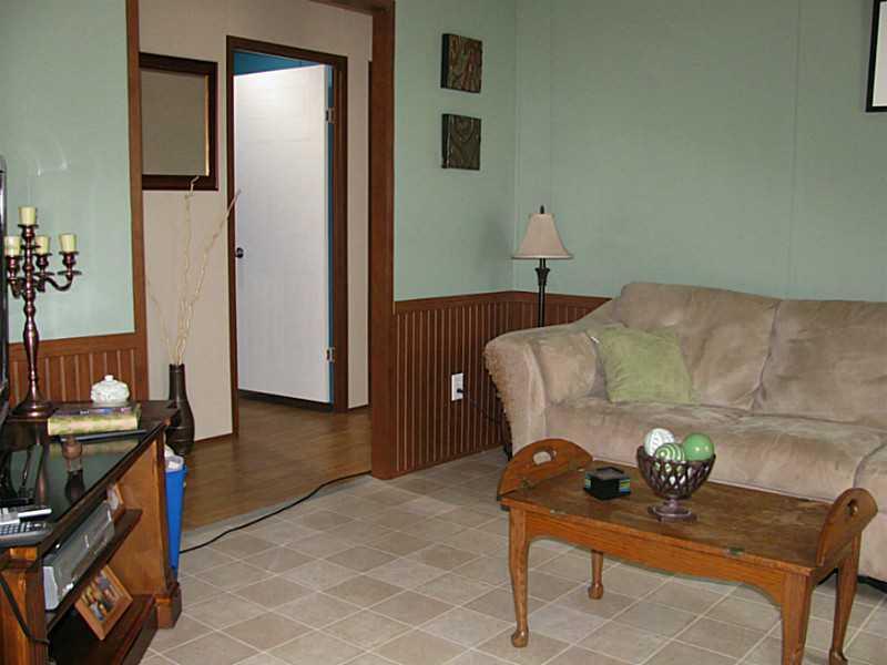 602 River Road Greene, ME 04236 - Photo 9 of 34 Living Room.