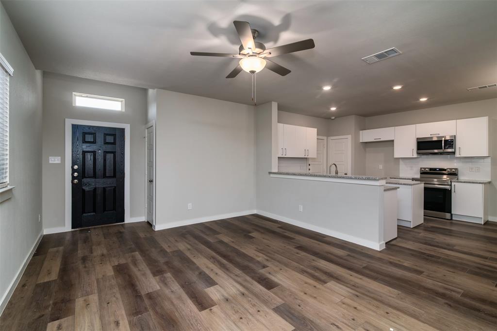 645 Fallow Drive Venus, TX 76084 - Photo 5 of 19