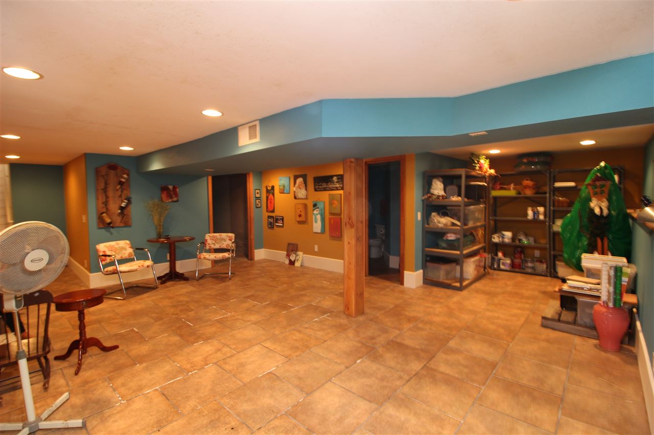 413 Old Dubuque Road Anamosa, IA 52205 - Photo 10 of 13 Gallery Image 10