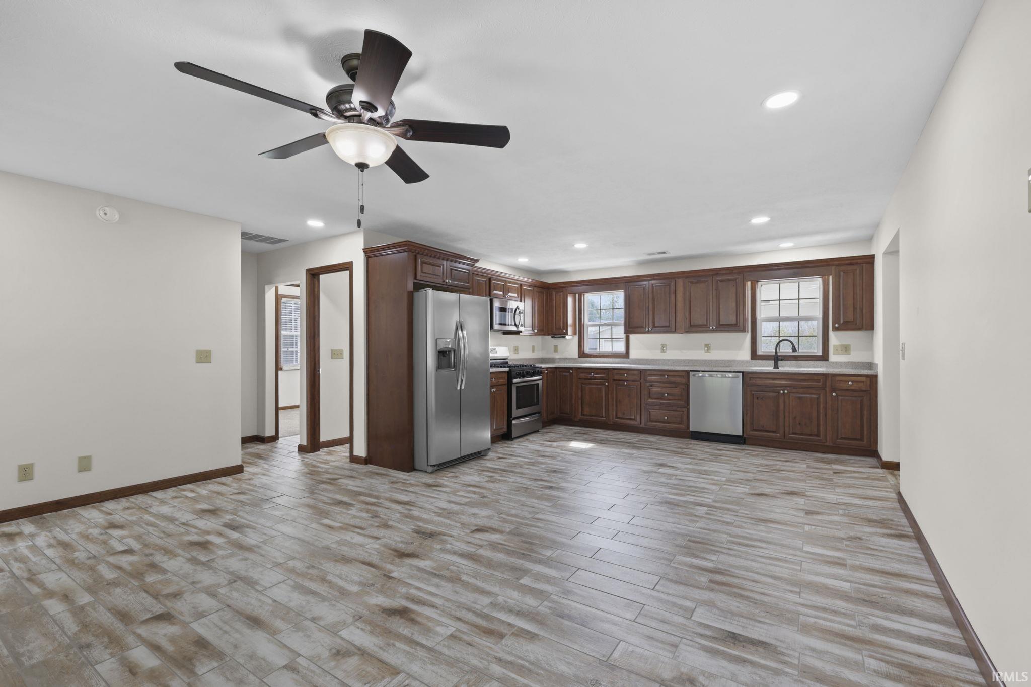 6227 West Taylor Road Muncie, IN 47304 - Photo 7 of 38 Gallery Image 7