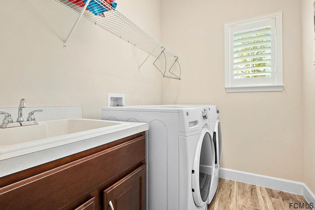 902 Creekwood Drive Ormond Beach, FL 32174 - Photo 31 of 42 Laundry Room