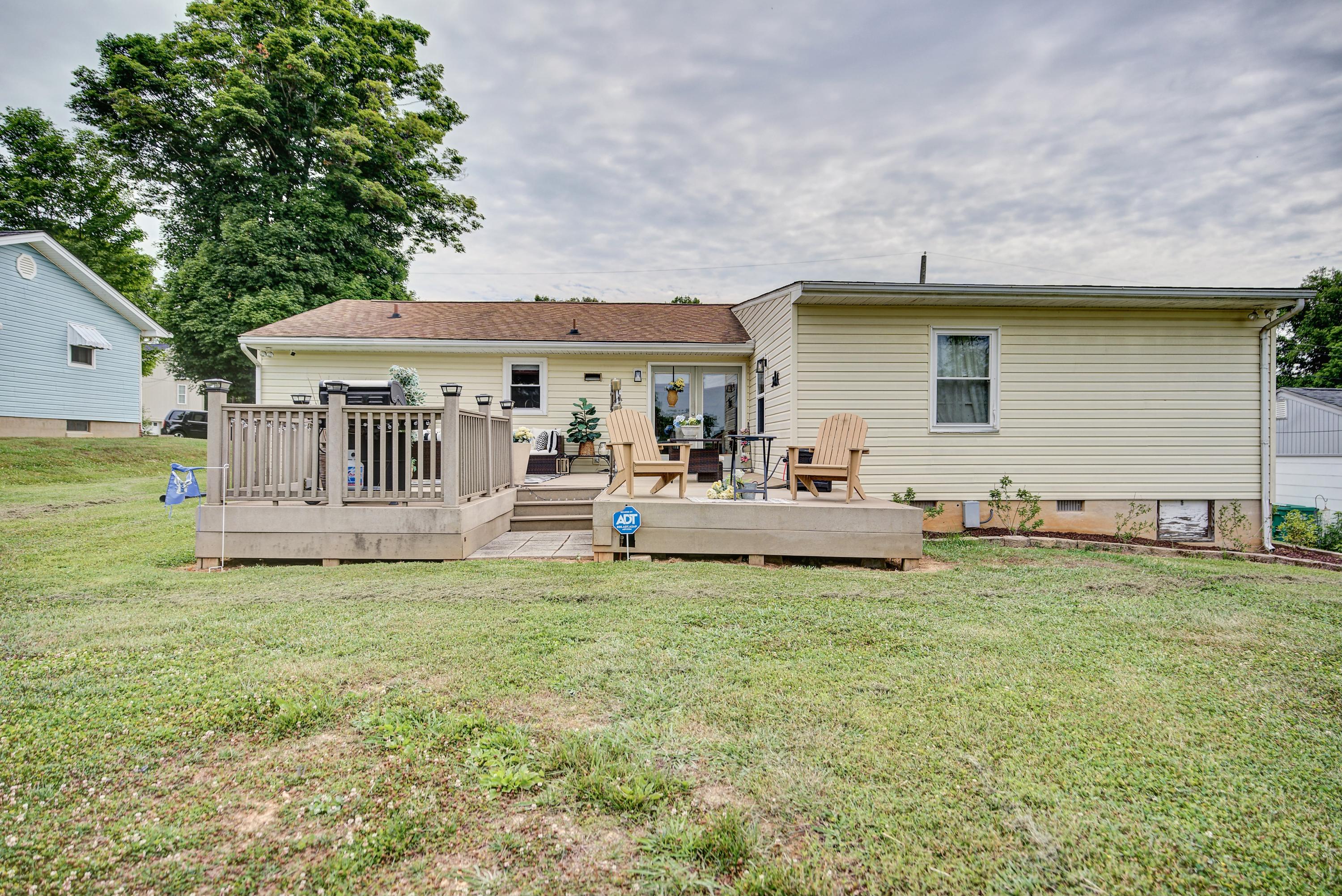 132 Pinecrest Road Kingsport, TN 37660 - Photo 34 of 41 96E7AC91-580E-401D-809A-A58484373681_1_2