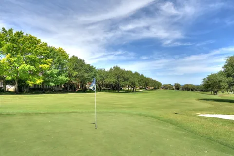 $525,000 | 50 Tournament Way, Unit I52, The Hills, TX 78738