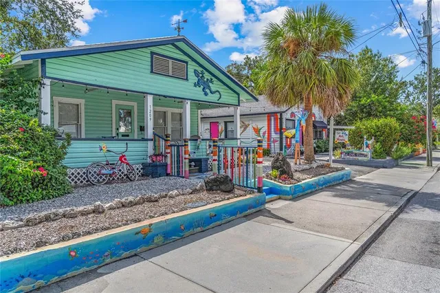 $335,000 | 1006 11th Avenue West, Bradenton, FL 34205