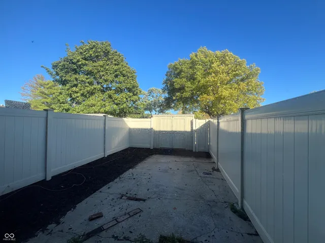 $119,900 | 7348 Countrybrook Drive, Indianapolis, IN 46260