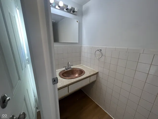 $119,900 | 7348 Countrybrook Drive, Indianapolis, IN 46260