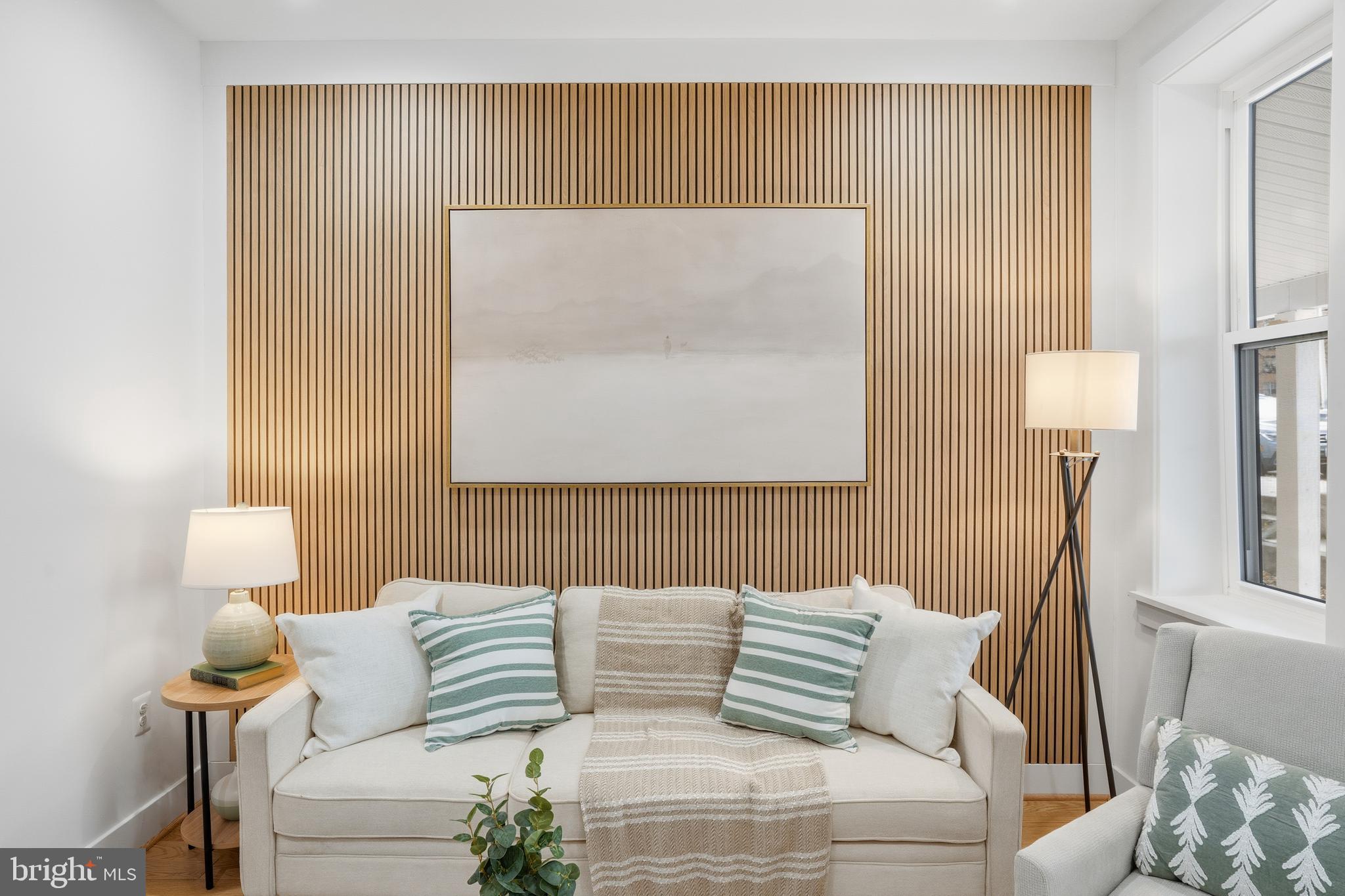 3923 Roland Avenue Baltimore, MD 21211 - Photo 11 of 30 a living room with furniture and a window